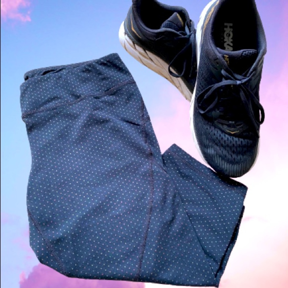 Zella athletic crops (L) in super cute multicolor dot print!